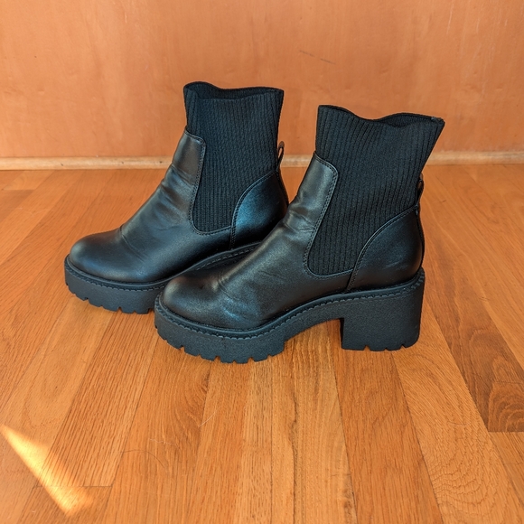 Steve Madden lug sole Hayle boots - Picture 1 of 6